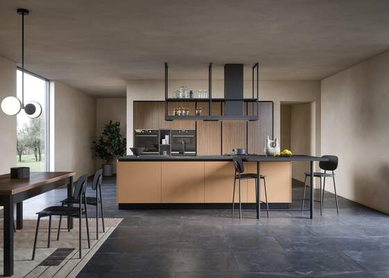 Cucina in stile moderno laccata: Luce